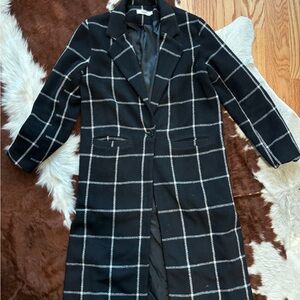 Daphnea Paris monochrome striped large peacoat